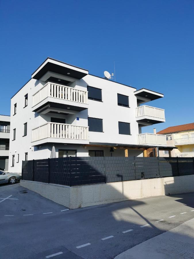Apartment Misic Trogir Ngoại thất bức ảnh