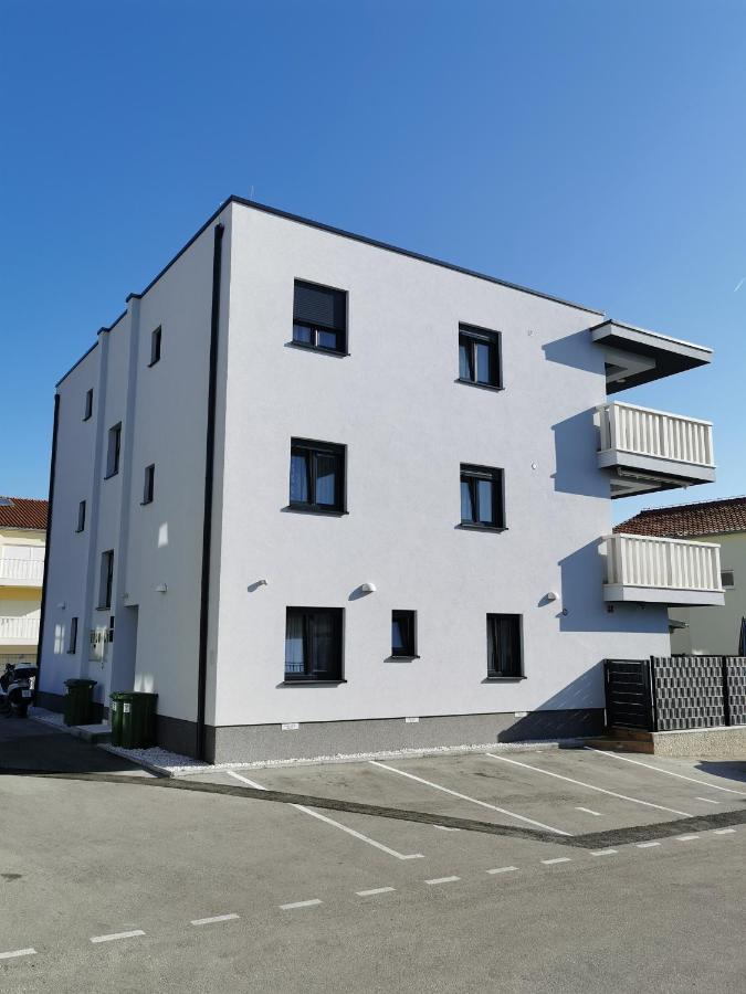Apartment Misic Trogir Ngoại thất bức ảnh