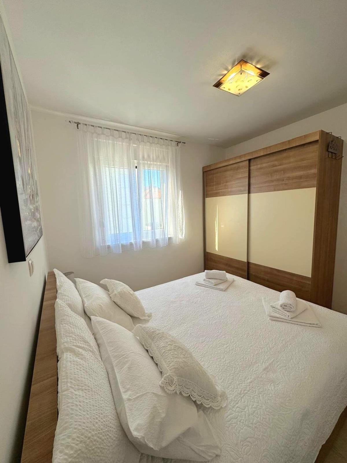 Apartment Misic Trogir Ngoại thất bức ảnh